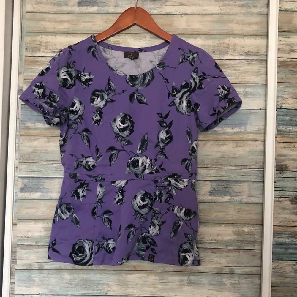 Jaanuu small scrub top